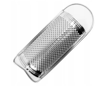 Tarka metalowa półokrągła z drobnymi oczkami do tarcia ziemniaków